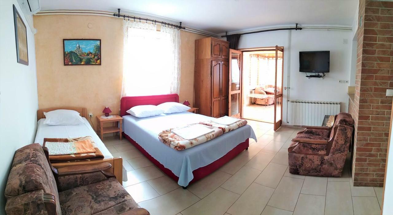 Guest House Julia Senj  Εξωτερικό φωτογραφία